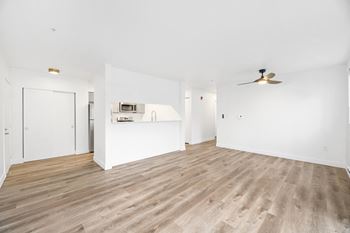 Vinyl plank flooring*